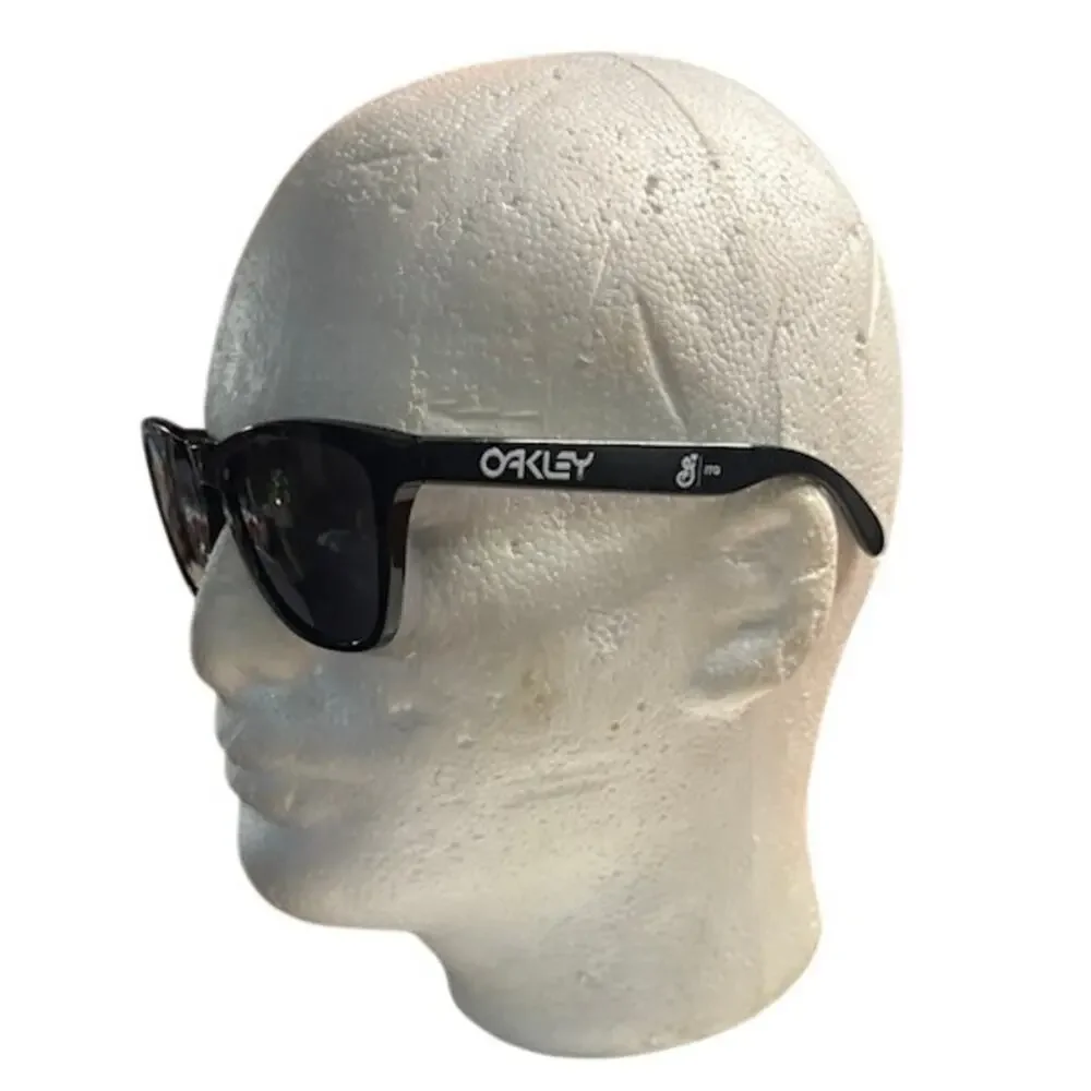 Oakley Frogskins 24-306 Black Sunglasses Rare Corporate “G” Logo Edition USA